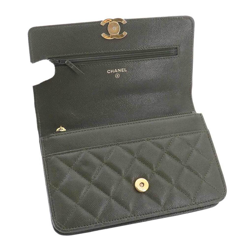 CHANEL Green Leather Wallet - Picture 6 of 10